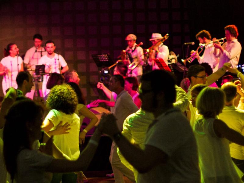 10157217156428593